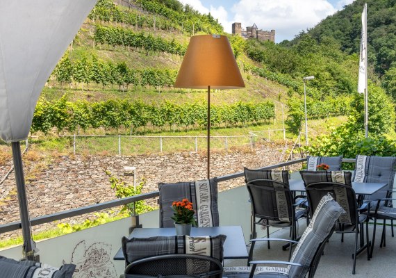 Weingut W Persch - Sennerhof - Oberwesel, Mittelr2 | © Weingut W. Persch