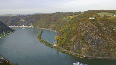 Das Rheintal am Loreleyfelsen | © Friedrich Gier