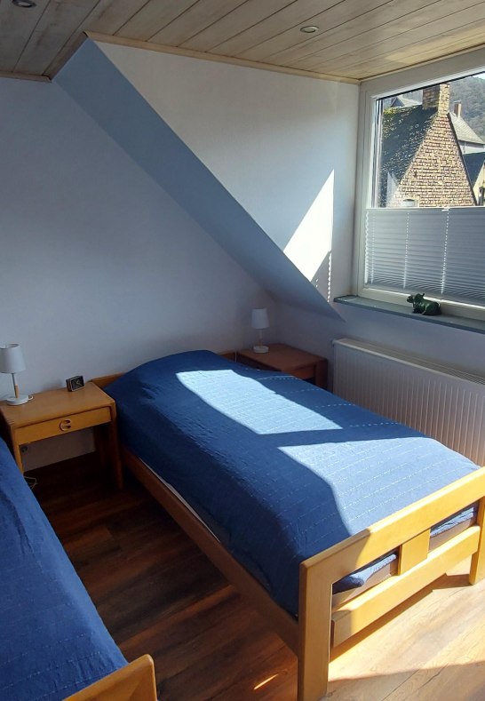 Liebenstein bedroom right side with balcony | © Heimes