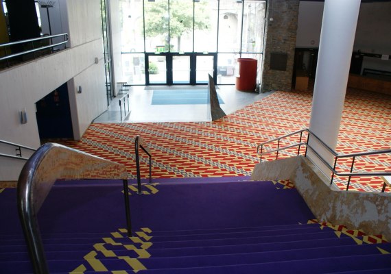 Stadthalle Lahnstein Foyer | © Stadthalle Lahnstein