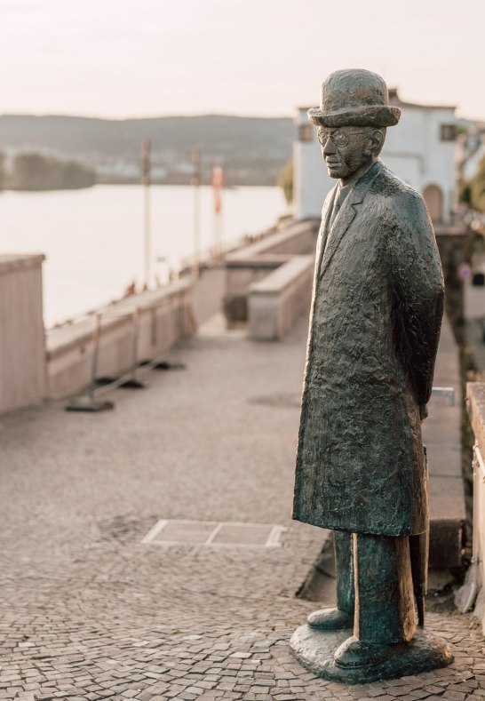 Robert-Krups-Denkmal auf dem Deich | © Zimpfer_Photography