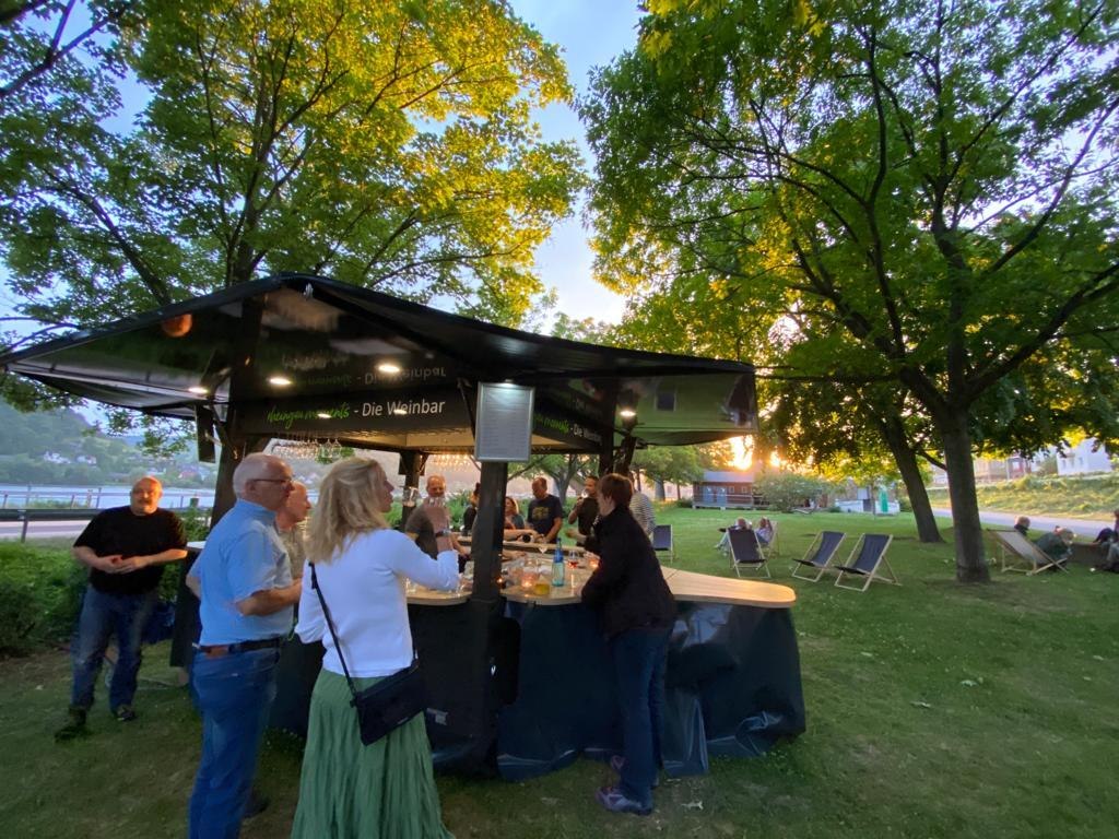 Weinprobierstand Lorch | © Marcel Müsel / rheingau moments